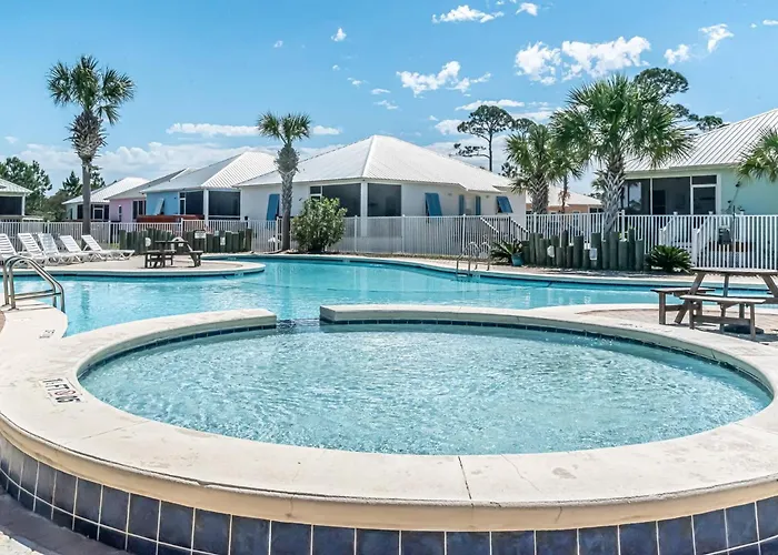5004 Family Friendly 2 Pools Holiday home Gulf Shores